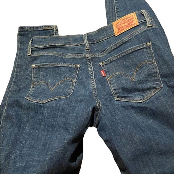 Levi’s 311 Shaping Skinny size 27 length 30 inches new never worn - Picture 3 of 3